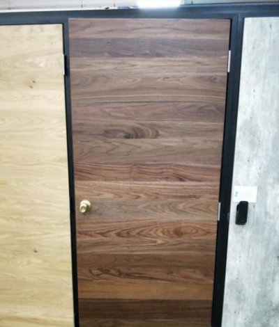 Call 96177025 to buy Australia Walnut Natural Veneer Door and Bedroom Door cheap sales in Singapore